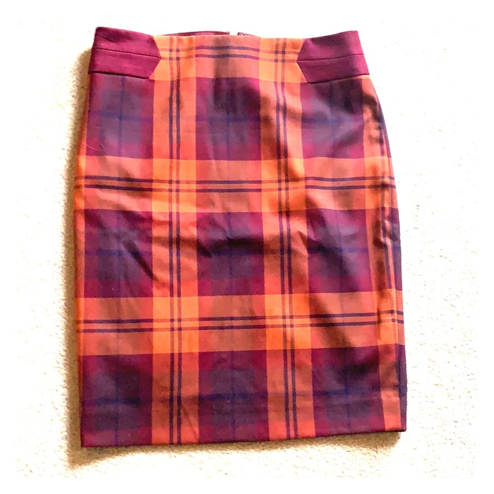 Limited skirt NWT